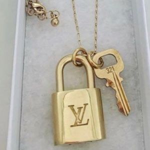 Authentic Louis vuttion